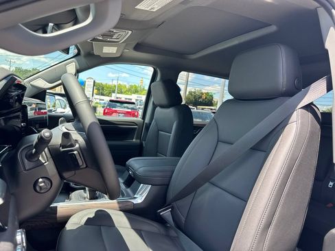 New 2026 GMC Sierra 1500 SLT w/ SLT Premium Package AWD/4WD image 17