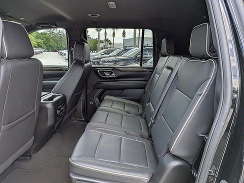 Certified 2024 Chevrolet Suburban Premier AWD/4WD image 13