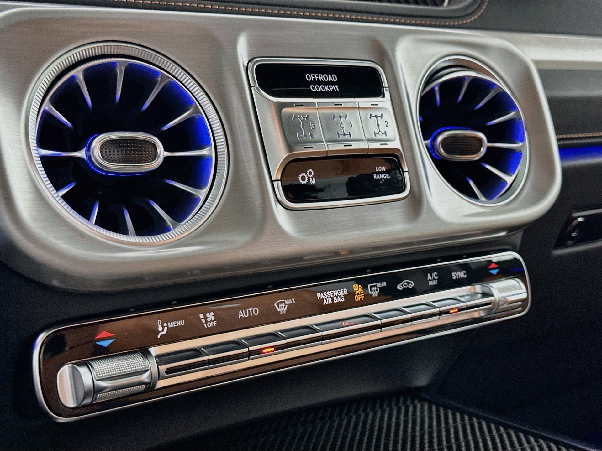 Certified 2025 Mercedes-Benz G 63 AMG 4MATIC image 17