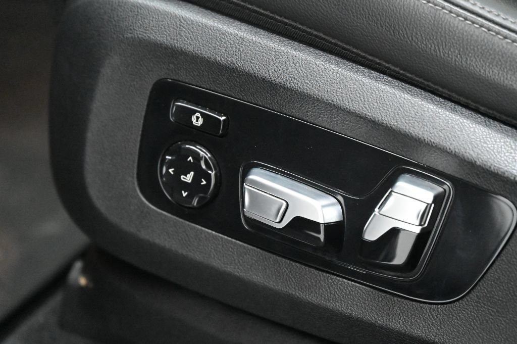 Used 2020 BMW X5 M50i w/ Premium Package AWD/4WD image 18