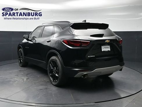 Used 2023 Chevrolet Blazer LT w/ Sound & Technology Package FWD image 4
