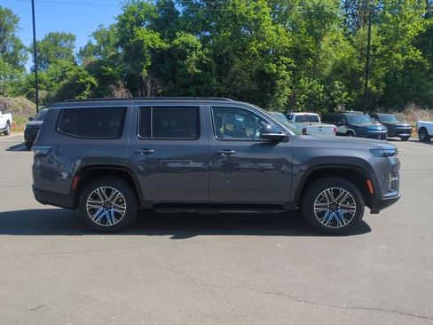 New 2026 Jeep Grand Wagoneer 4WD image 14