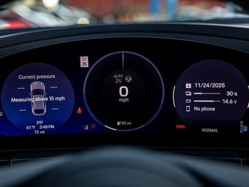 New 2025 Porsche Macan Electric image 51