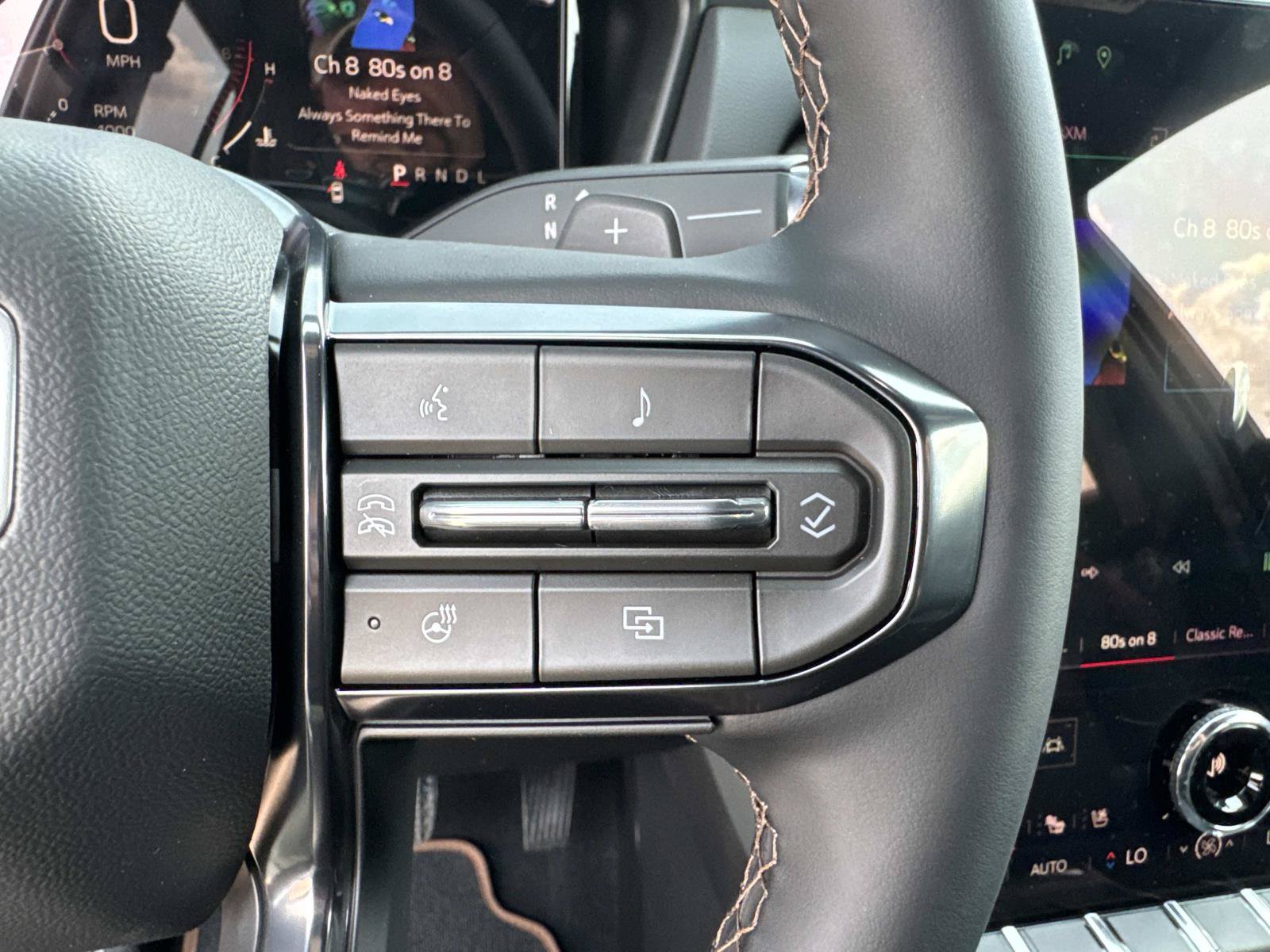 New 2026 GMC Terrain AT4 w/ Convenience Package III AWD/4WD image 31