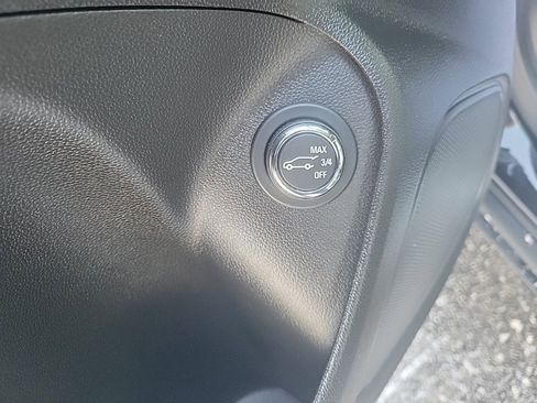 Used 2023 Buick Encore GX Select image 22