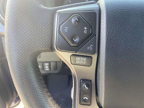 Used 2023 Toyota Tacoma TRD Sport image 32