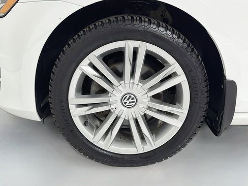 Used 2015 Volkswagen Golf TDI SE image 32