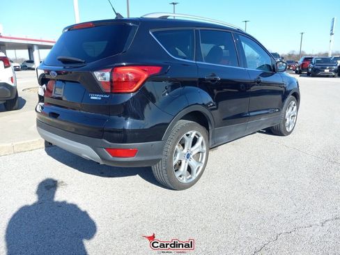 Used 2019 Ford Escape Titanium image 6