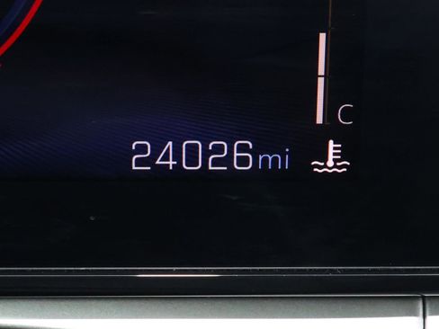 Used 2025 Chevrolet Trax LT w/ LT Convenience Package image 27