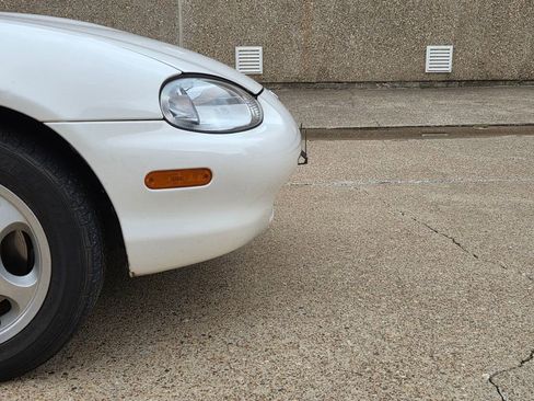 Used 1999 MAZDA MX-5 Miata image 32