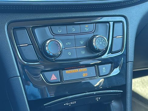 Used 2018 Buick Encore Preferred image 33