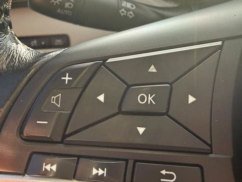 Used 2018 Nissan Rogue Sport SL w/ SL Premium Package AWD/4WD image 32