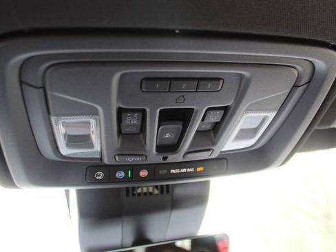 Used 2025 GMC Sierra 1500 AT4 w/ AT4 Premium Package AWD/4WD image 26