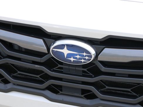Used 2024 Subaru Crosstrek 2.0i Premium AWD/4WD image 12