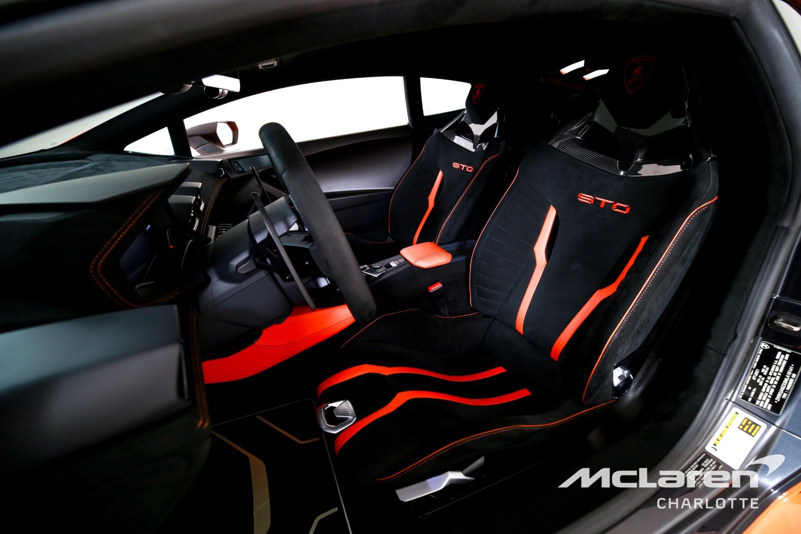 Used 2022 Lamborghini Huracan STO RWD image 11