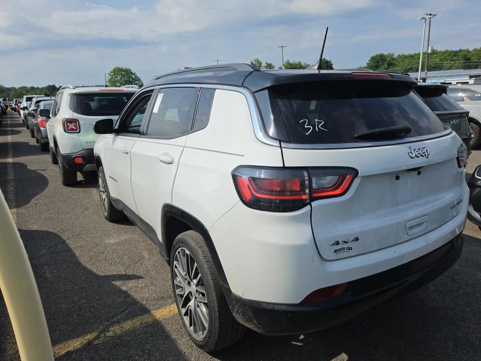 Used 2022 Jeep Compass Limited w/ Elite Group AWD/4WD image 6