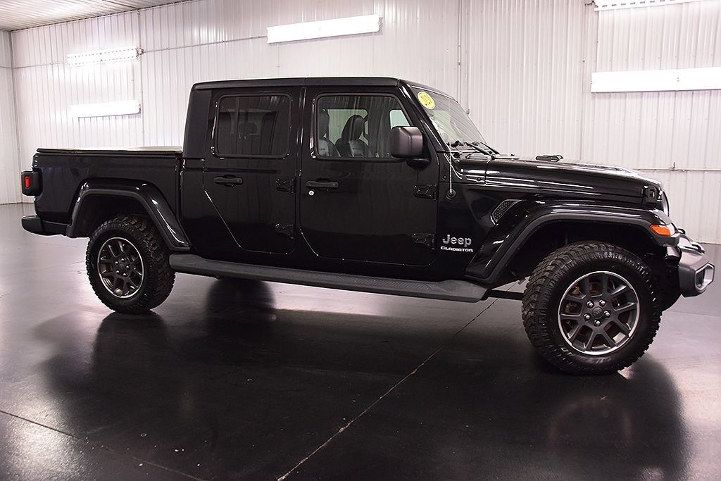 Used 2020 Jeep Gladiator Overland w/ Cold Weather Group AWD/4WD image 10
