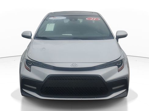 Used 2021 Toyota Corolla SE w/ SE Premium Package FWD image 2