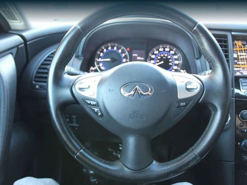 Used 2017 INFINITI QX70 3.7 w/ Premium Package image 15