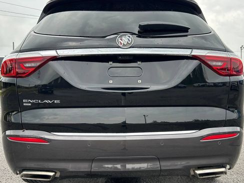 Used 2023 Buick Enclave Essence AWD/4WD image 41