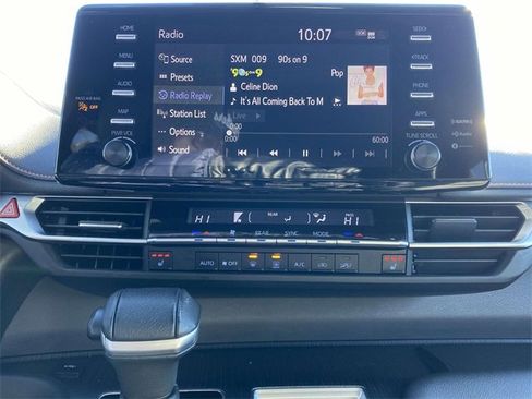 Used 2021 Toyota Sienna XSE image 26