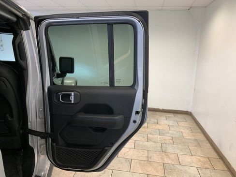 Used 2024 Jeep Wrangler Unlimited Rubicon 4xe AWD/4WD image 49
