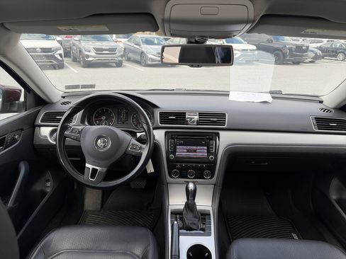 Used 2013 Volkswagen Passat 2.5 SE image 25