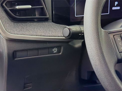 Used 2025 Nissan Kicks SV FWD image 10