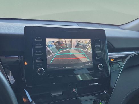 Used 2022 Toyota Camry SE image 15