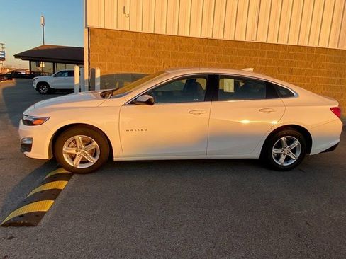 Used 2024 Chevrolet Malibu LT FWD image 8