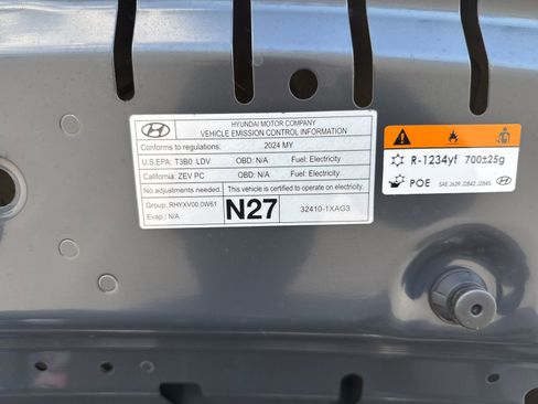 Used 2024 Hyundai Ioniq 5 SEL image 11