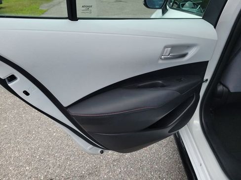 Used 2024 Toyota Corolla SE image 11