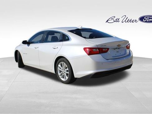 Used 2016 Chevrolet Malibu Hybrid w/ Leather Package image 7