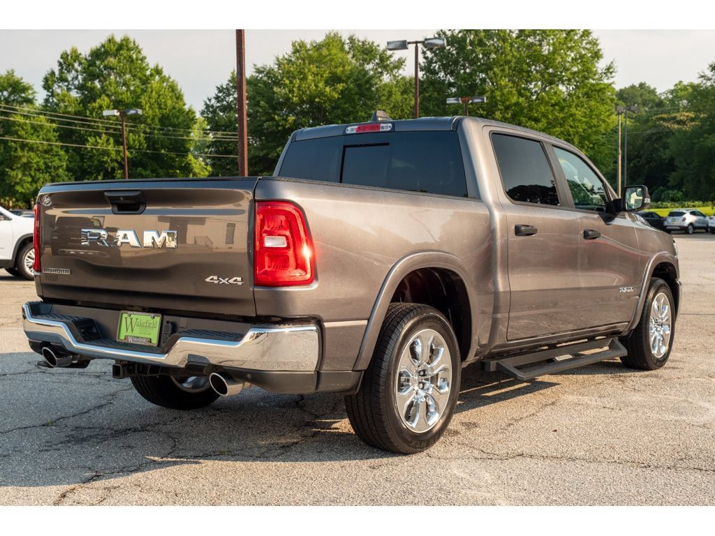 Used 2025 RAM 1500 Big Horn AWD/4WD image 8