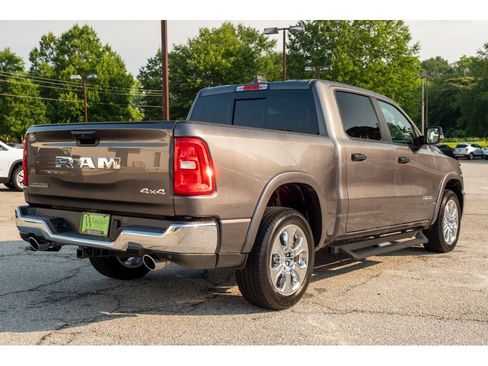 Used 2025 RAM 1500 Big Horn AWD/4WD image 8