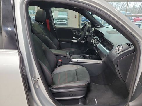 Used 2024 Mercedes-Benz GLB 35 AMG 4MATIC image 18