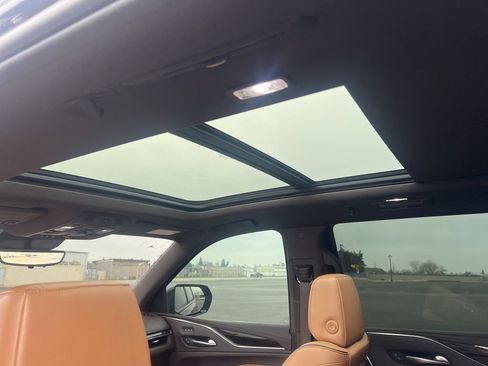 Used 2021 Cadillac Escalade Sport w/ Heavy-Duty Trailer Package image 11