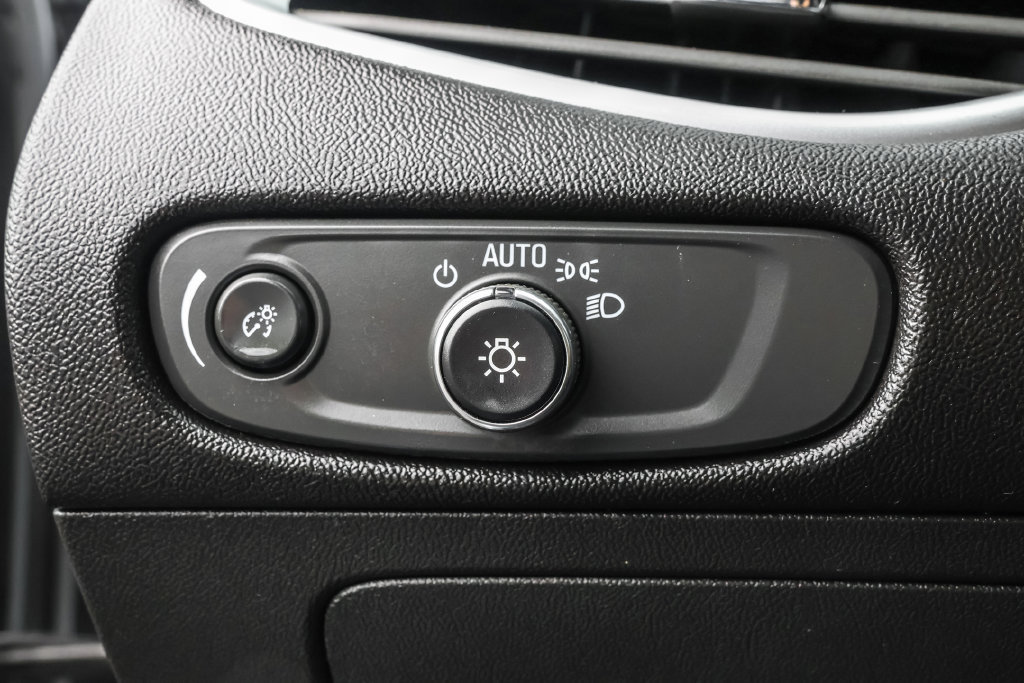 Used 2023 Chevrolet Malibu LT FWD image 18