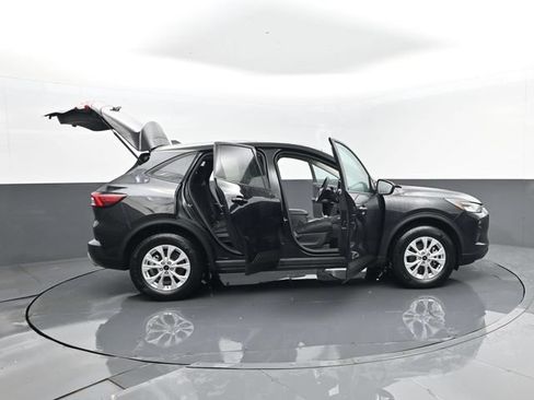 Used 2025 Ford Escape Active AWD/4WD image 27