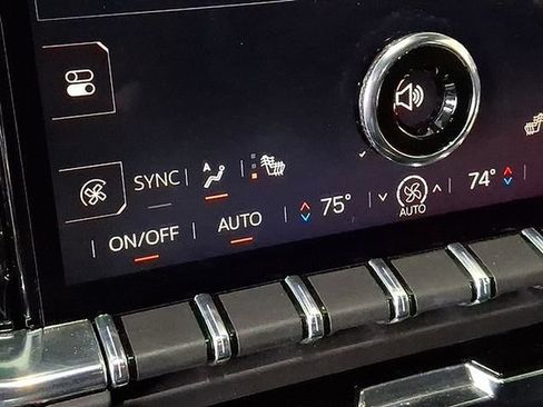 Used 2025 GMC Yukon Denali AWD/4WD image 20