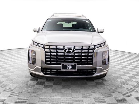 Used 2023 Hyundai Palisade Calligraphy image 10