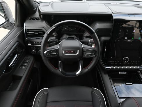 Used 2026 GMC Yukon AT4 Ultimate AWD/4WD image 9