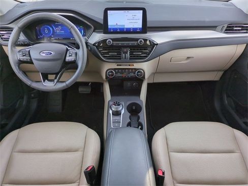 Used 2021 Ford Escape Titanium image 15