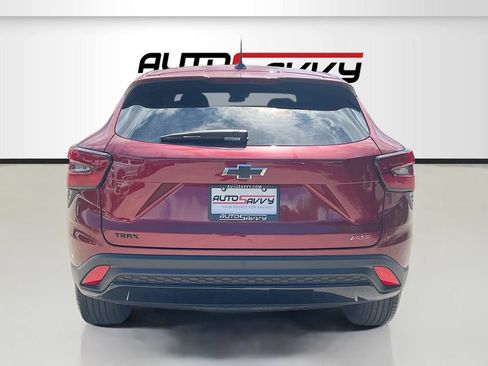 Used 2025 Chevrolet Trax RS w/ Driver Confidence Package FWD image 6