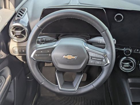 Used 2025 Chevrolet Blazer EV LT image 19