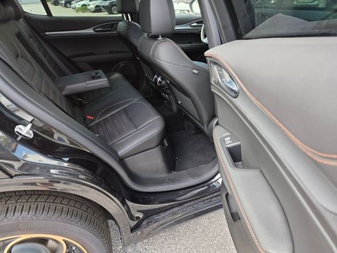 New 2025 Alfa Romeo Stelvio Sprint image 14