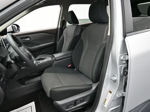 Used 2023 Nissan Rogue SV FWD image 12