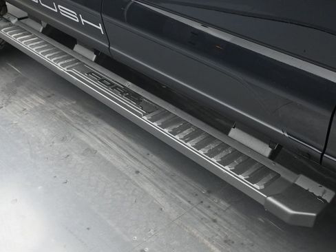 New 2026 Ford F250 Lariat w/ Black Appearance Package image 31