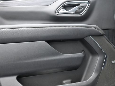 Used 2024 GMC Yukon XL SLT image 20