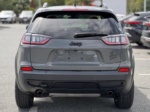 Used 2022 Jeep Cherokee Latitude w/ Sun & Sound Group AWD/4WD image 4
